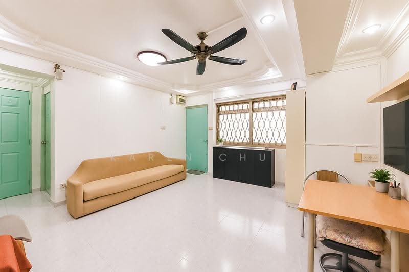 839 Jurong West Street 81, 839 Jurong West Street 81, Boon Lay / Jurong / Tuas, 4 Bedrooms, 1,173 sqft, HDB Flat For Sale, by Karen Chua, 500269810 - Living Room - PropertyGuru.com.sg