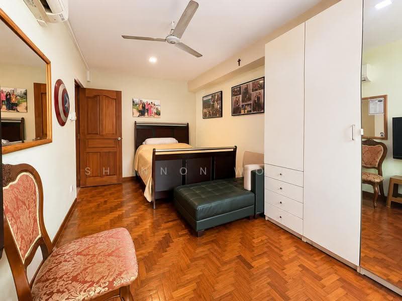 C.H.E.A.P 2.5 Storey FH Inter-terrace. Large Land Size. Near MRT and Good Schools, Jalan Tanjong, Simpang, Bedok, Tanah Merah, Changi, Bedok / Upper East Coast, 5 Bedrooms, 4,500 sqft, Terraced House For Sale, by Shannon Wong, 500269815 - Bedroom - PropertyGuru.com.sg