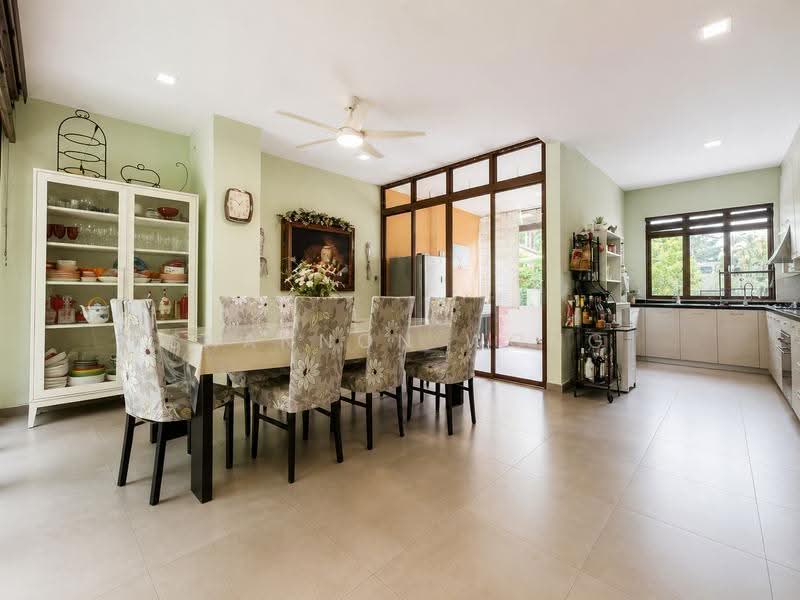 C.H.E.A.P 2.5 Storey FH Inter-terrace. Large Land Size. Near MRT and Good Schools, Jalan Tanjong, Simpang, Bedok, Tanah Merah, Changi, Bedok / Upper East Coast, 5 Bedrooms, 4,500 sqft, Terraced House For Sale, by Shannon Wong, 500269815 - Dining - PropertyGuru.com.sg