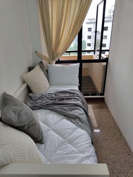 Dover Parkview, 32 Dover Rise, Buona Vista / West Coast / Clementi New Town, Room Rental, 100 sqft, Condominium For Rent, by Rozi Faith Naser, 500269816 - Bedroom - PropertyGuru.com.sg