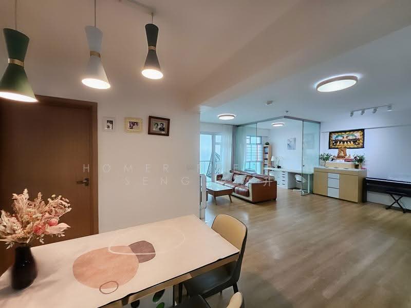 422B Northshore Drive, 422B Northshore Drive, Hougang / Punggol / Sengkang, 4 Bedrooms, 1,249 sqft, HDB Flat For Sale, by Homer Pee Poh Seng 彭保升, 500269823 - Living Room - PropertyGuru.com.sg