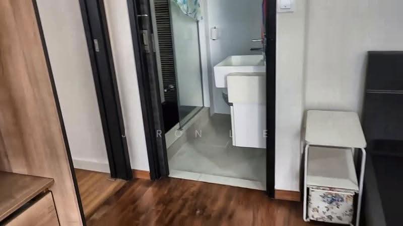 Robertson Edge, 18 Tong Watt Road, Orchard / River Valley, 1 Bedroom, 409 sqft, Apartment For Rent, by Jeron Lee, 500269825 - Bathroom - PropertyGuru.com.sg