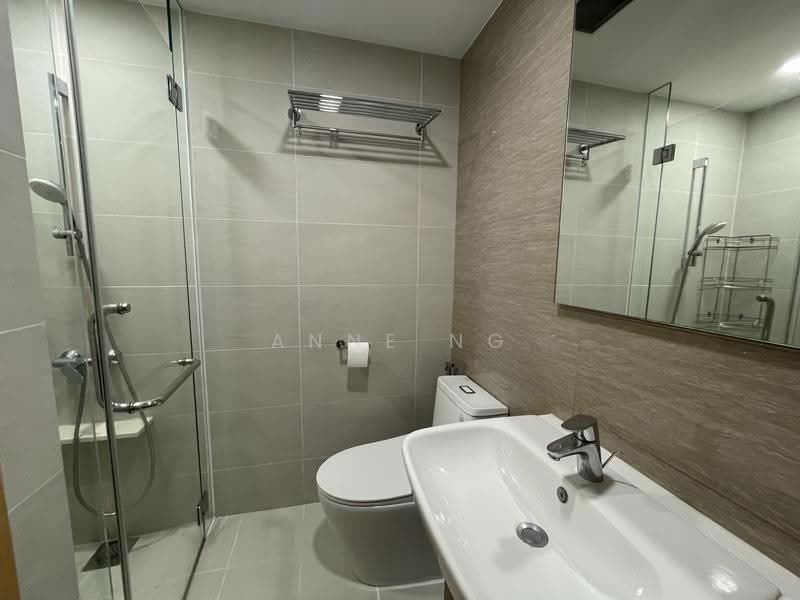 The Lakefront Residences, 42 Lakeside Drive, Boon Lay / Jurong / Tuas, 2 Bedrooms, 721 sqft, Condominium For Sale, by Anne Ng, 500269834 - Bathroom - PropertyGuru.com.sg