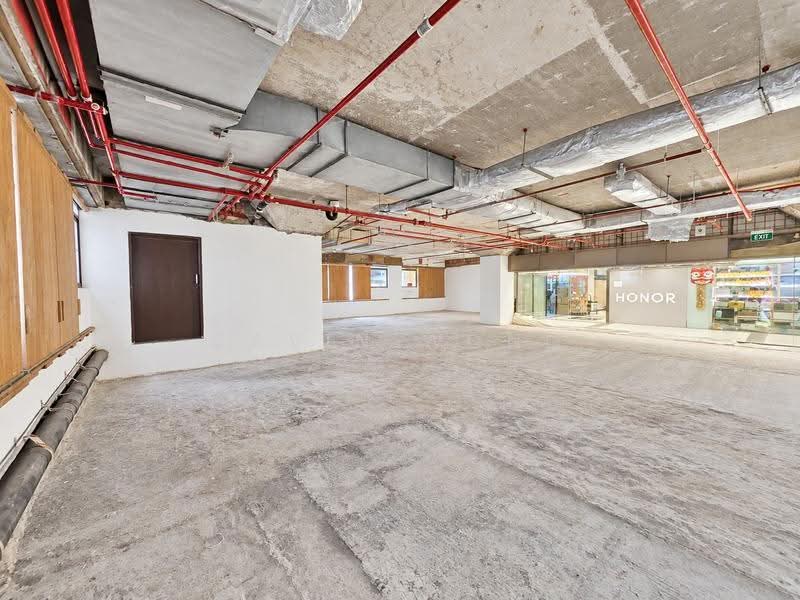 Peninsula Plaza, 111 North Bridge Road, City Hall / Clarke Quay, 2,454 sqft, Other Retail For Sale, by Cavin Wong, 500269837 - Interior - CommercialGuru.com.sg