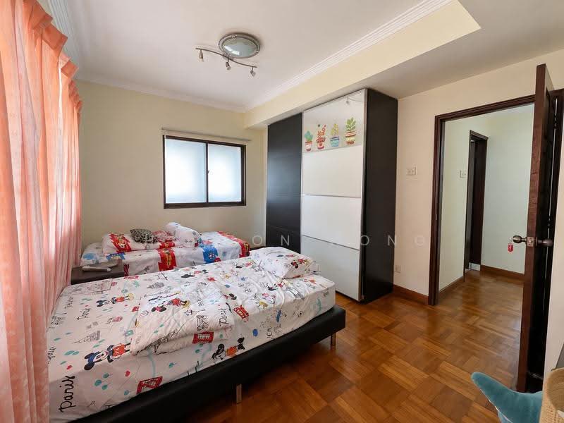 C.H.E.A.P Semi-D house rental . NE Facing. Cul-de-Sac, Eunos / Geylang / Paya Lebar, 5 Bedrooms, 4,000 sqft, Semi-Detached House For Rent, by Shannon Wong, 500269842 - Bedroom - PropertyGuru.com.sg