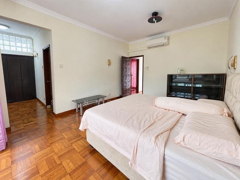 C.H.E.A.P Semi-D house rental . NE Facing. Cul-de-Sac, Eunos / Geylang / Paya Lebar, 5 Bedrooms, 4,000 sqft, Semi-Detached House For Rent, by Shannon Wong, 500269842 - Master - PropertyGuru.com.sg