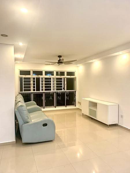 386 Bukit Batok West Avenue 5, 386 Bukit Batok West Avenue 5, Dairy Farm / Bukit Panjang / Choa Chu Kang, 4 Bedrooms, 1,270 sqft, HDB Flat For Sale, by Anbu Kannan, 500269844 - Living Room - PropertyGuru.com.sg