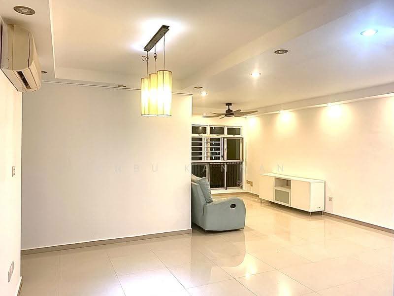 386 Bukit Batok West Avenue 5, 386 Bukit Batok West Avenue 5, Dairy Farm / Bukit Panjang / Choa Chu Kang, 4 Bedrooms, 1,270 sqft, HDB Flat For Sale, by Anbu Kannan, 500269844 - Living Room - PropertyGuru.com.sg
