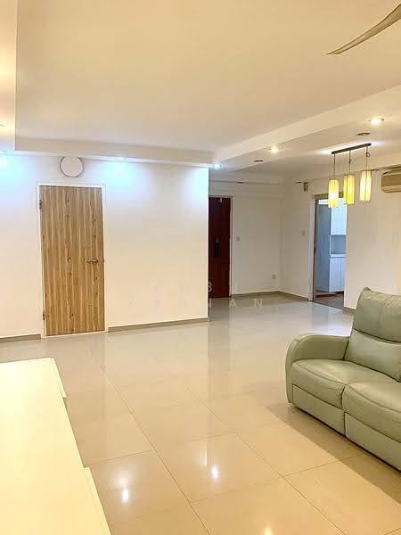 386 Bukit Batok West Avenue 5, 386 Bukit Batok West Avenue 5, Dairy Farm / Bukit Panjang / Choa Chu Kang, 4 Bedrooms, 1,270 sqft, HDB Flat For Sale, by Anbu Kannan, 500269844 - Living Room - PropertyGuru.com.sg