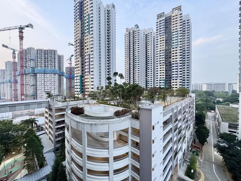 29 Ghim Moh Link, 29 Ghim Moh Link, Tanglin / Holland / Bukit Timah, 3 Bedrooms, 1,001 sqft, HDB Flat For Sale, by Bernice Kang Hui Ting, 500269846 - Exterior - PropertyGuru.com.sg