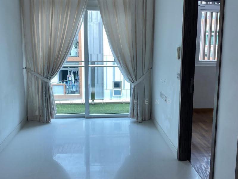 Parc Rosewood, 75 Rosewood Drive, Admiralty / Woodlands, 1 Bedroom, 431 sqft, Condominium For Sale, by Karen Cheng, 500269854 - Balcony - PropertyGuru.com.sg