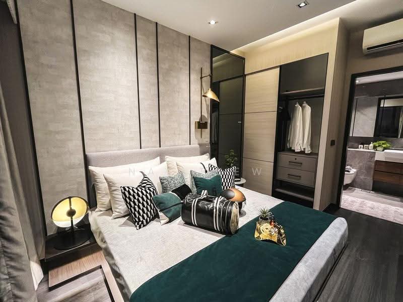 Blossoms By The Park, 9 Slim Barracks Rise, Buona Vista / West Coast / Clementi New Town, 2 Bedrooms, 721 sqft, Condominium For Sale, by Nat Tjew, 500269859 - Bedroom - PropertyGuru.com.sg