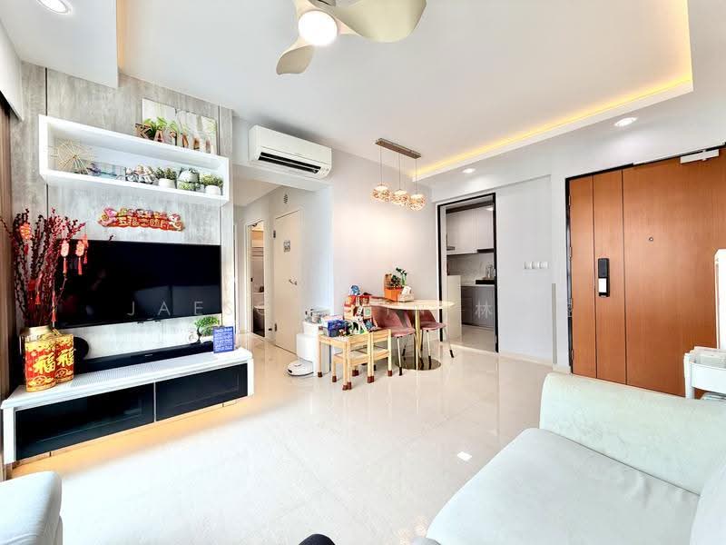 53 Commonwealth Drive, 53 Commonwealth Drive, Alexandra / Commonwealth, 2 Bedrooms, 678 sqft, HDB Flat For Sale, by Jaeson Lin 林暉盛, 500269862 - Living Room - PropertyGuru.com.sg