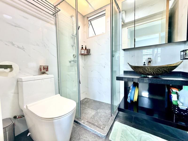 53 Commonwealth Drive, 53 Commonwealth Drive, Alexandra / Commonwealth, 2 Bedrooms, 678 sqft, HDB Flat For Sale, by Jaeson Lin 林暉盛, 500269862 - Bathroom - PropertyGuru.com.sg