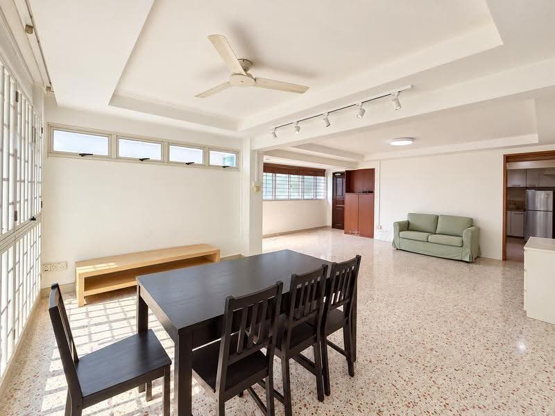 200 Boon Lay Drive, 200 Boon Lay Drive, Boon Lay / Jurong / Tuas, 3 Bedrooms, 1,302 sqft, HDB Flat For Rent, by Rae Ho 何诗蕊, 500269871 - Living Room - PropertyGuru.com.sg