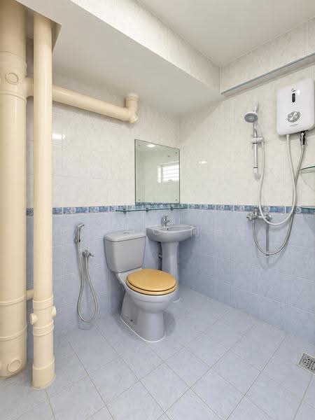 200 Boon Lay Drive, 200 Boon Lay Drive, Boon Lay / Jurong / Tuas, 3 Bedrooms, 1,302 sqft, HDB Flat For Rent, by Rae Ho 何诗蕊, 500269871 - Bathroom - PropertyGuru.com.sg