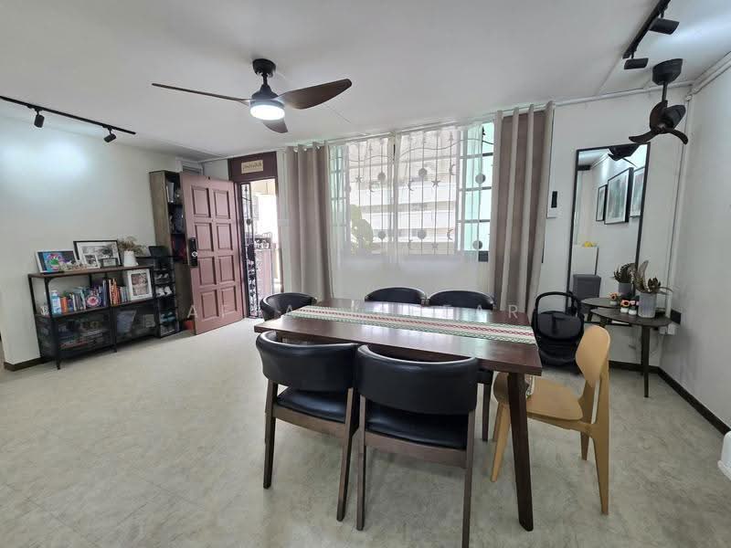 132 Bedok Reservoir Road, 132 Bedok Reservoir Road, Bedok / Upper East Coast, 2 Bedrooms, 904 sqft, HDB Flat For Sale, by Affa Jaffar, 500269872 - Dining Room - PropertyGuru.com.sg
