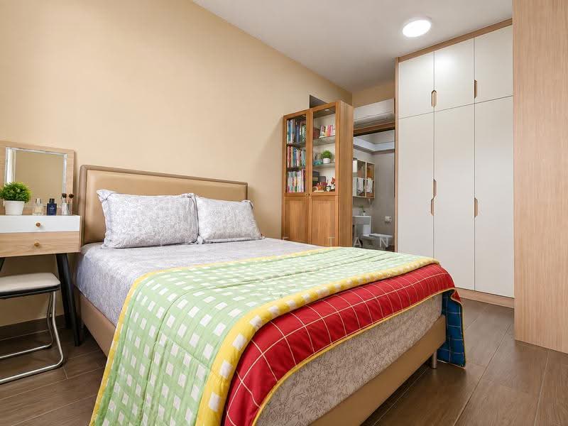 229B Sumang Lane, 229B Sumang Lane, Hougang / Punggol / Sengkang, 3 Bedrooms, 1,216 sqft, HDB Flat For Sale, by Elaine Tan, 500269873 - Master Bedroom - PropertyGuru.com.sg