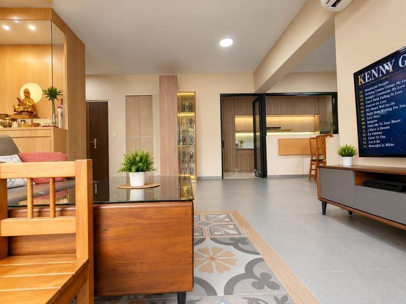 229B Sumang Lane, 229B Sumang Lane, Hougang / Punggol / Sengkang, 3 Bedrooms, 1,216 sqft, HDB Flat For Sale, by Elaine Tan, 500269873 - Living Room - PropertyGuru.com.sg