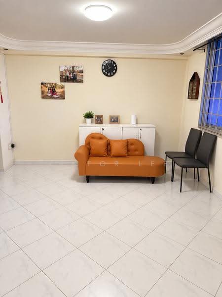 231 Serangoon Avenue 3, 231 Serangoon Avenue 3, Hougang / Punggol / Sengkang, 3 Bedrooms, 904 sqft, HDB Flat For Sale, by Victor Lee, 500269877 - Living Room - PropertyGuru.com.sg