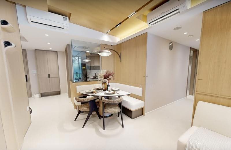 Lucerne Grand, Lakeside Drive, Boon Lay / Jurong / Tuas, 3 Bedrooms, 1,001 sqft, Condominium For Sale, by Irene Tan, 500269883 - Dining Room - PropertyGuru.com.sg