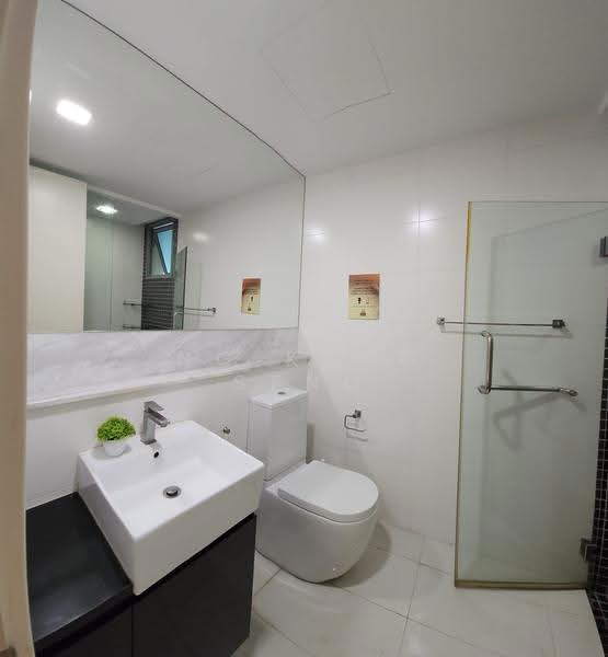 Ferraria Park Condo, 8 Flora Drive, Changi Airport / Changi Village, Room Rental, 150 sqft, Condominium For Rent, by Ng Kang Seng, 500269889 - Bathroom - PropertyGuru.com.sg