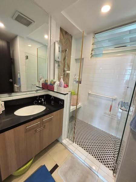 Rio Vista, 28 Upper Serangoon View, Hougang / Punggol / Sengkang, 3 Bedrooms, 1,238 sqft, Condominium For Sale, by Jiaojiao Cheng 娇娇, 500269890 - Bathroom - PropertyGuru.com.sg