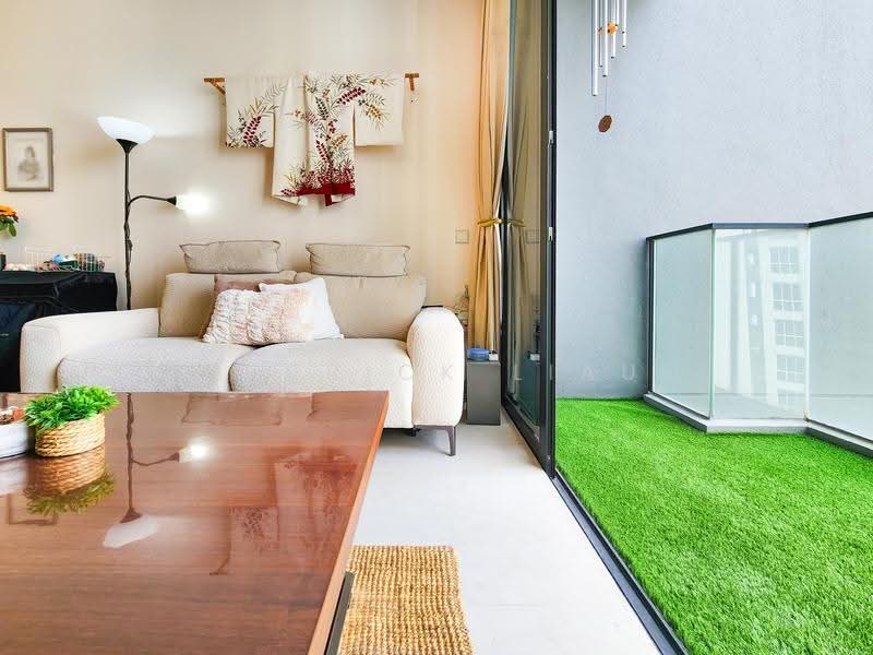 Freehold D15 Unblocked Seaview Dual-Key Duplex | 2 Mins to Katong Park MRT | Unblock Seaview, Fort road, East Coast / Marine Parade, 2 Bedrooms, 829 sqft, Condominium For Sale, by Derrick Liau, 500269894 - Living Room - PropertyGuru.com.sg