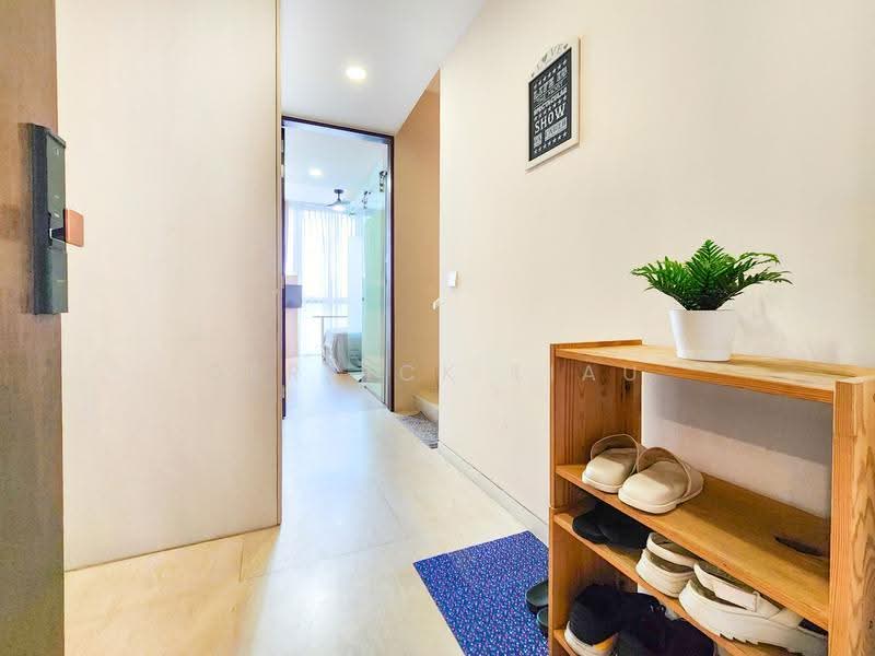 Freehold D15 Unblocked Seaview Dual-Key Duplex | 2 Mins to Katong Park MRT | Unblock Seaview, Fort road, East Coast / Marine Parade, 2 Bedrooms, 829 sqft, Condominium For Sale, by Derrick Liau, 500269894 - Entrance Foyer - PropertyGuru.com.sg