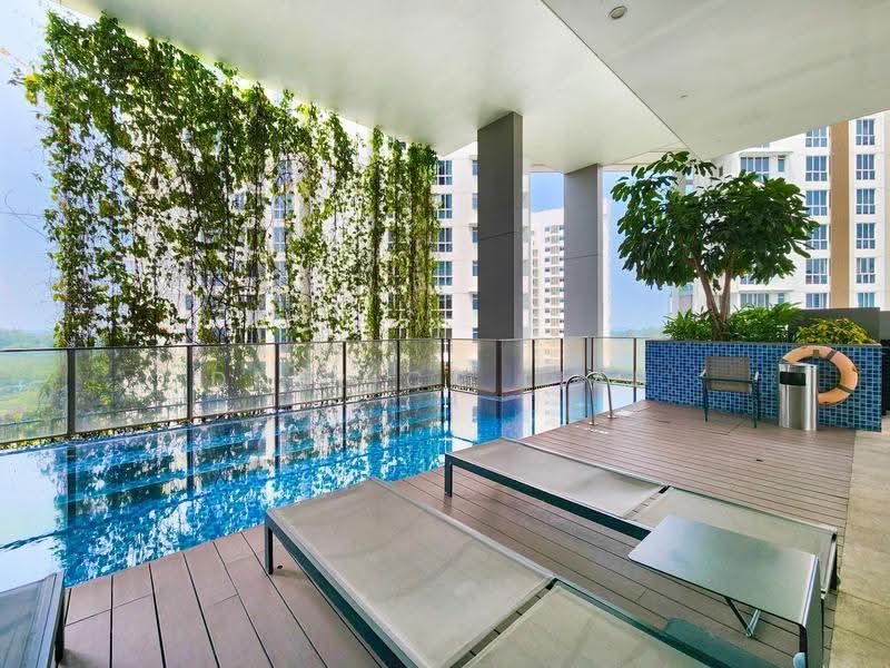 Freehold D15 Unblocked Seaview Dual-Key Duplex | 2 Mins to Katong Park MRT | Unblock Seaview, Fort road, East Coast / Marine Parade, 2 Bedrooms, 829 sqft, Condominium For Sale, by Derrick Liau, 500269894 - Pool - PropertyGuru.com.sg