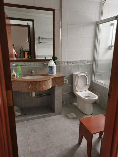 Grandlink Square, 511 Guillemard Road, Eunos / Geylang / Paya Lebar, 4 Bedrooms, 1,152 sqft, Apartment For Sale, by Alvin Tay, 500269905 - Bathroom - PropertyGuru.com.sg