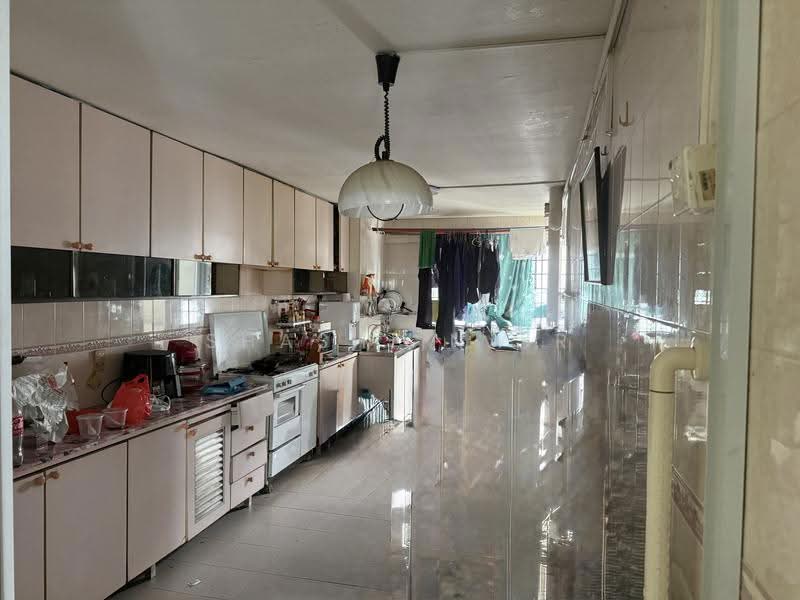 427 Bedok North Road, 427 Bedok North Road, Bedok / Upper East Coast, 3 Bedrooms, 92 sqft, HDB Flat For Sale, by Shashi Nair, 500269911 - Kitchen - PropertyGuru.com.sg