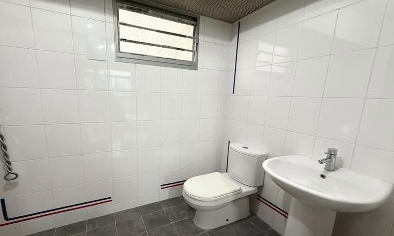 623C Punggol Central, 623C Punggol Central, Hougang / Punggol / Sengkang, 2 Bedrooms, 742 sqft, HDB Flat For Sale, by Elaine Lee, 500269928 - Bathroom - PropertyGuru.com.sg