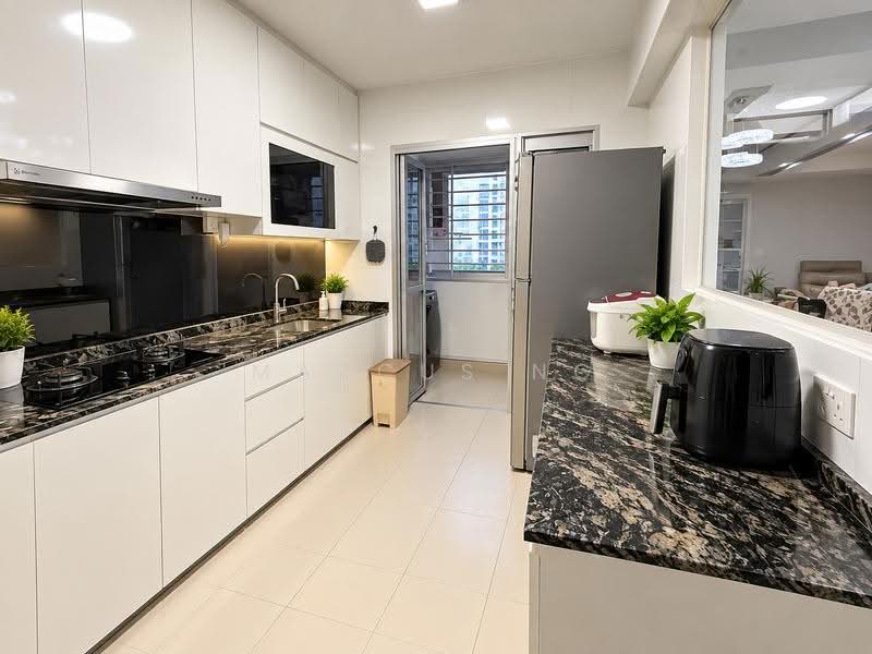 812A Choa Chu Kang Avenue 7, 812A Choa Chu Kang Avenue 7, Dairy Farm / Bukit Panjang / Choa Chu Kang, 3 Bedrooms, 1,216 sqft, HDB Flat For Sale, by Marcus Ng, 500269940 - Kitchen - PropertyGuru.com.sg