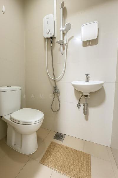 City Square Residences, 6 Kitchener Link, Farrer Park / Serangoon Rd, Room Rental, 90 sqft, Condominium For Rent, by James Lee, 500269942 - Bathroom - PropertyGuru.com.sg