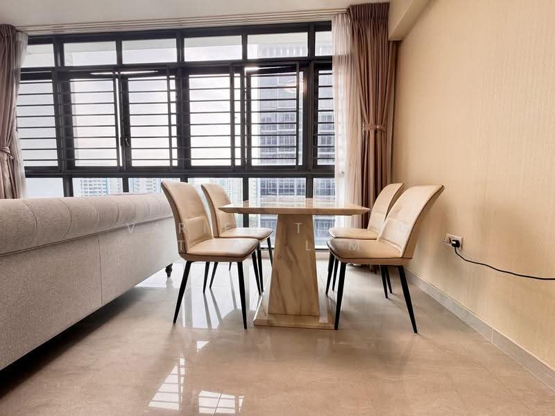 Symphony Suites, 15 Yishun Close, Sembawang / Yishun, 3 Bedrooms, 786 sqft, Condominium For Sale, by Varien Thang Toon Lim, 500269944 - Living Room - PropertyGuru.com.sg