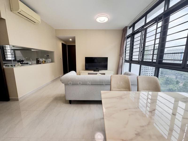 Symphony Suites, 15 Yishun Close, Sembawang / Yishun, 3 Bedrooms, 786 sqft, Condominium For Sale, by Varien Thang Toon Lim, 500269944 - Living Room - PropertyGuru.com.sg
