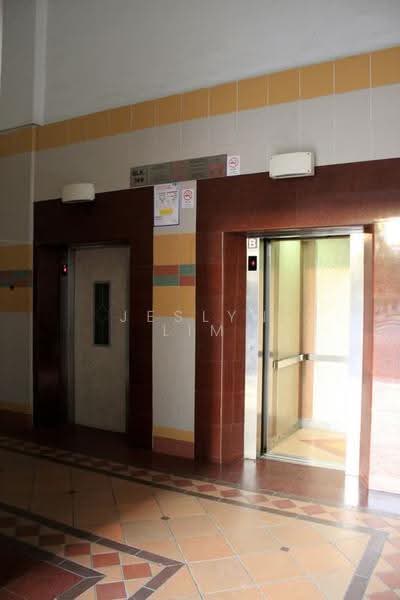 749 Yishun Street 72, 749 Yishun Street 72, Sembawang / Yishun, Room Rental, 200 sqft, HDB Flat For Rent, by Jeslyn Lim, 500269954 - Corridor - PropertyGuru.com.sg