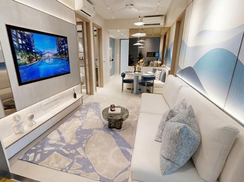 Lucerne Grand, Lakeside Drive, Boon Lay / Jurong / Tuas, 2 Bedrooms, 667 sqft, Condominium For Sale, by Tan Tze Jung (TJ Tan), 500269966 - Living Room - PropertyGuru.com.sg
