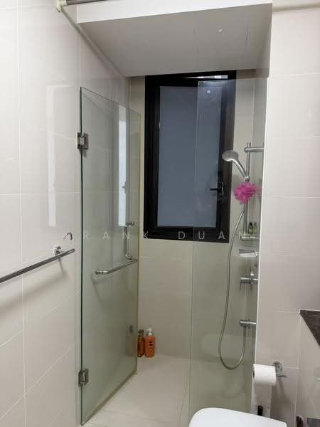 The Trilinq, 28 Jalan Lempeng, Buona Vista / West Coast / Clementi New Town, Room Rental, 100 sqft, Condominium For Rent, by Frank Duan, 500269977 - Bathroom - PropertyGuru.com.sg