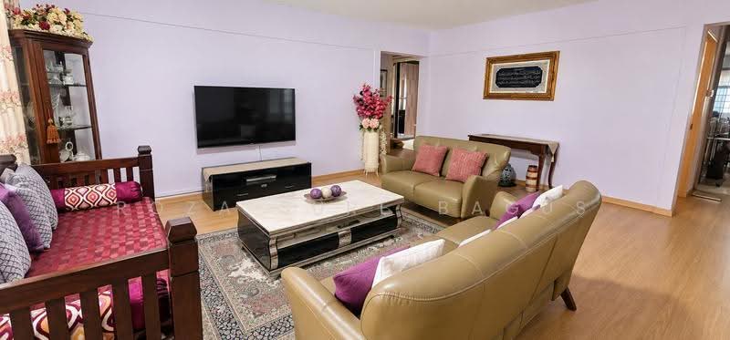 324 Hougang Avenue 5, 324 Hougang Avenue 5, Hougang / Punggol / Sengkang, 3 Bedrooms, 1,119 sqft, HDB Flat For Sale, by Roza Sure Bagus, 500270018 - Living Room - PropertyGuru.com.sg