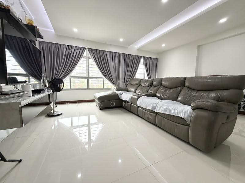 812A Choa Chu Kang Avenue 7, 812A Choa Chu Kang Avenue 7, Dairy Farm / Bukit Panjang / Choa Chu Kang, 3 Bedrooms, 1,216 sqft, HDB Flat For Sale, by Vernon Ang, 500270020 - Living Room - PropertyGuru.com.sg