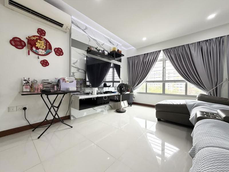 812A Choa Chu Kang Avenue 7, 812A Choa Chu Kang Avenue 7, Dairy Farm / Bukit Panjang / Choa Chu Kang, 3 Bedrooms, 1,216 sqft, HDB Flat For Sale, by Vernon Ang, 500270020 - Living Room - PropertyGuru.com.sg