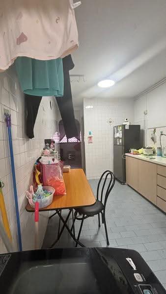 272 Yishun Street 22, 272 Yishun Street 22, Sembawang / Yishun, Room Rental, 140 sqft, HDB Flat For Rent, by Rose Ting, 500270072 - Kitchen - PropertyGuru.com.sg