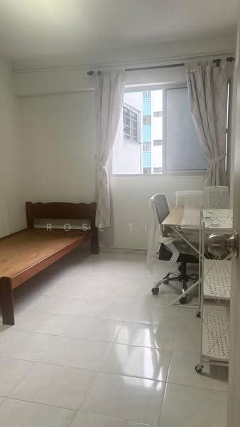 272 Yishun Street 22, 272 Yishun Street 22, Sembawang / Yishun, Room Rental, 140 sqft, HDB Flat For Rent, by Rose Ting, 500270072 - Bedroom - PropertyGuru.com.sg