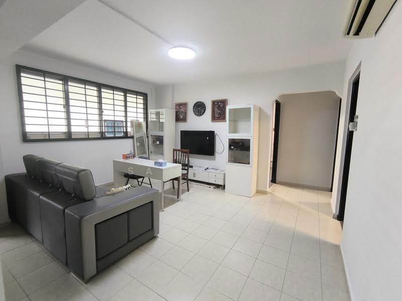 814 Jurong West Street 81, 814 Jurong West Street 81, Boon Lay / Jurong / Tuas, 4 Bedrooms, 1,119 sqft, HDB Flat For Rent, by Sam Chin, 500270086 - Living Room - PropertyGuru.com.sg