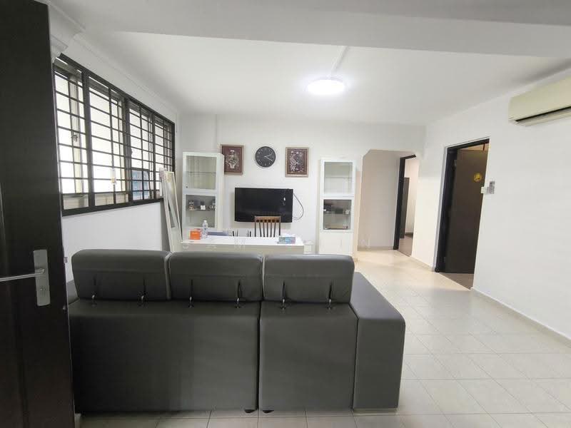 814 Jurong West Street 81, 814 Jurong West Street 81, Boon Lay / Jurong / Tuas, 4 Bedrooms, 1,119 sqft, HDB Flat For Rent, by Sam Chin, 500270086 - Living Room - PropertyGuru.com.sg