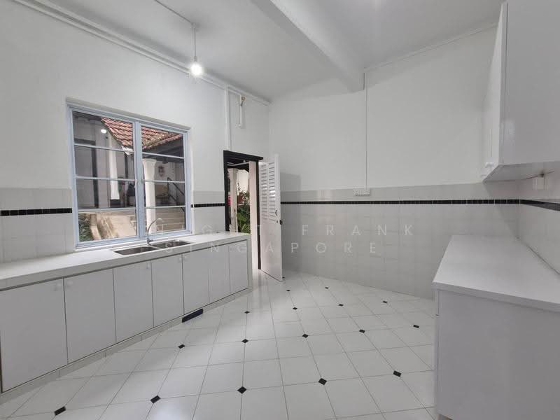 60 Upavon Road #03, Changi Airport / Changi Village, 2 Bedrooms, 1,292 sqft, Terraced House For Rent, by BELVRI MOK, 500270090 - Kitchen - PropertyGuru.com.sg