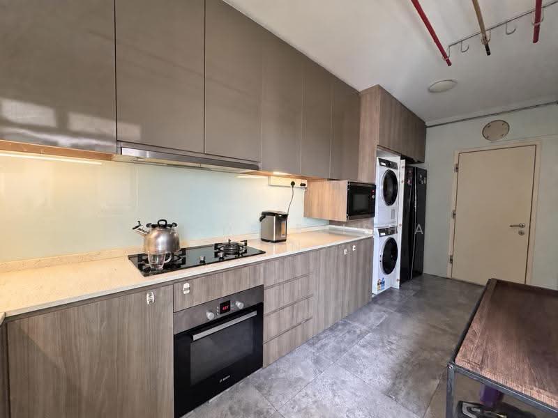 21 Jalan Membina, 21 Jalan Membina, Alexandra / Commonwealth, 3 Bedrooms, 969 sqft, HDB Flat For Sale, by Amanda Elisha Tan, 500270095 - Kitchen - PropertyGuru.com.sg