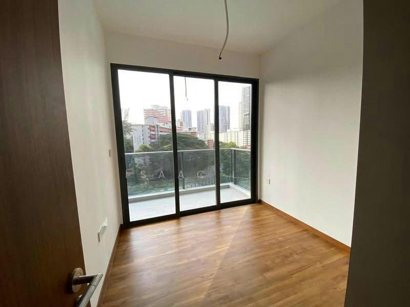 Stirling Residences, 23 Stirling Road, Alexandra / Commonwealth, 3 Bedrooms, 980 sqft, Condominium For Sale, by Isaac Lin, 500270097 - Balcony - PropertyGuru.com.sg